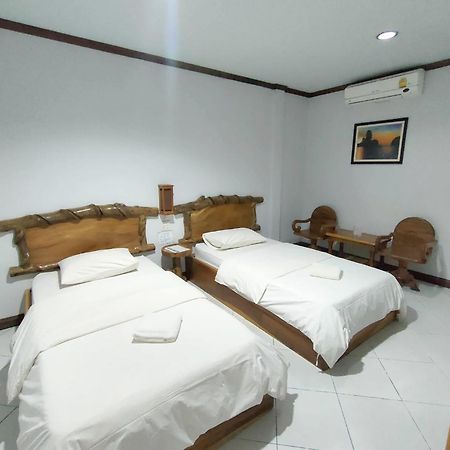 Magmai Hotel And Resort Tak Exterior photo